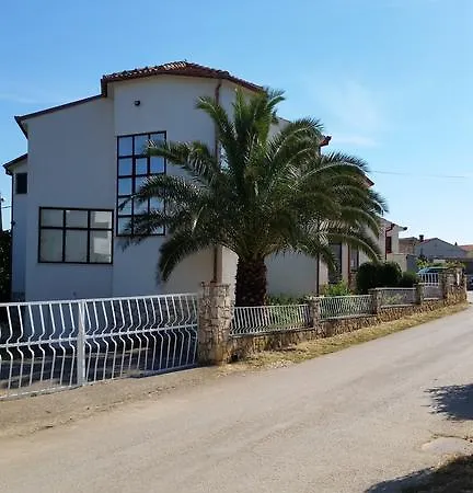 Vera Apartment